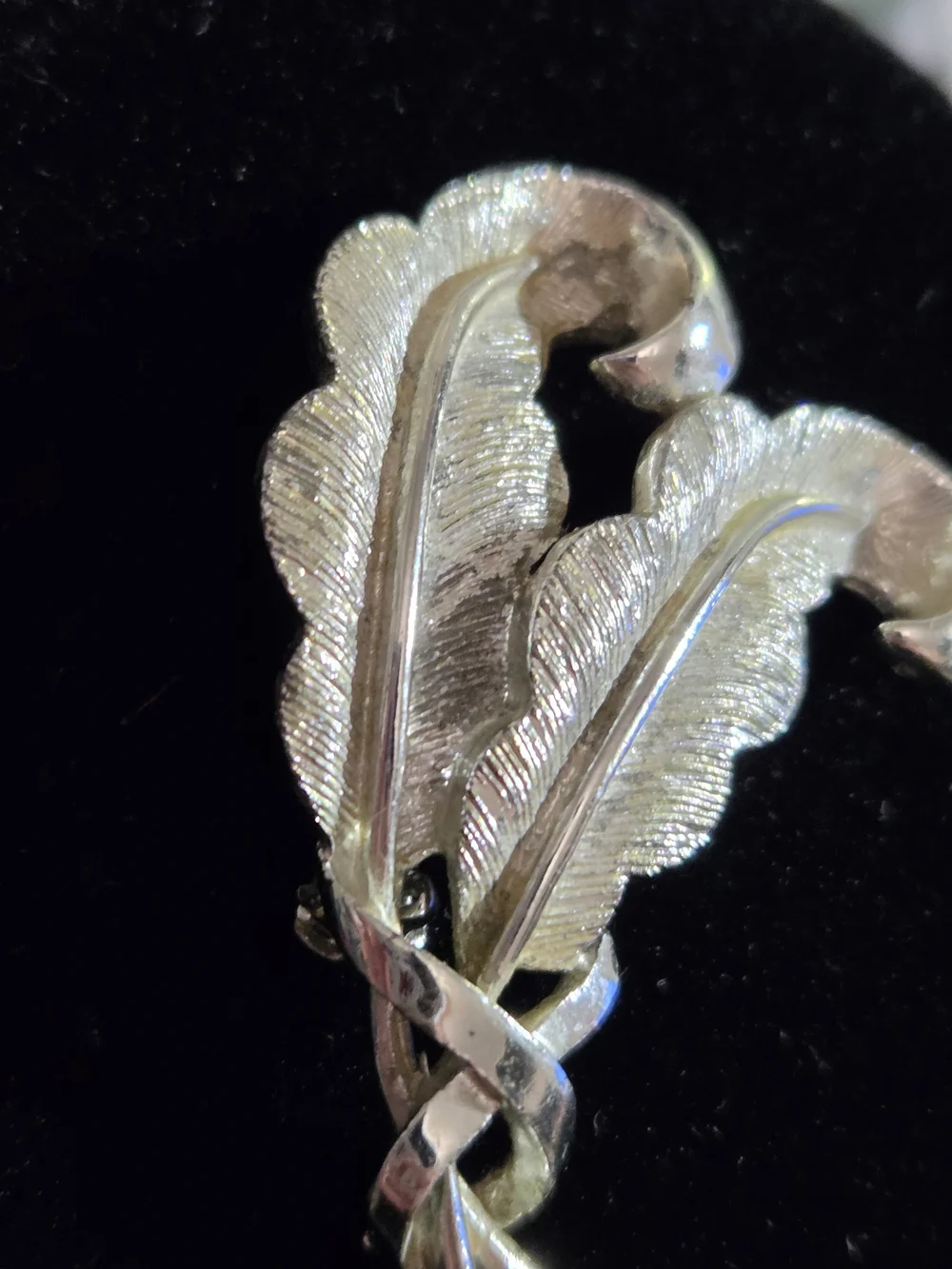 Vintage Silver Tone Brushed Feather Double Leaf Spray Brooch Pin 2